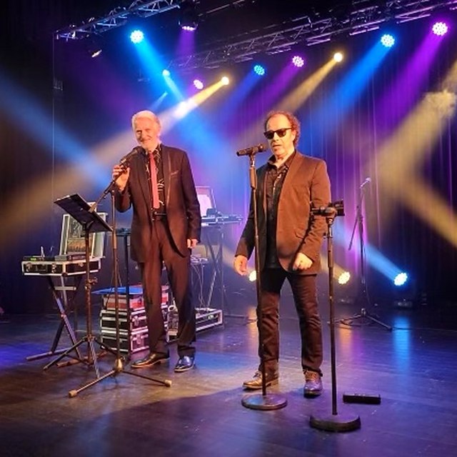 Bernard Codeso et Pierrot Hallouche ensemble sur scène